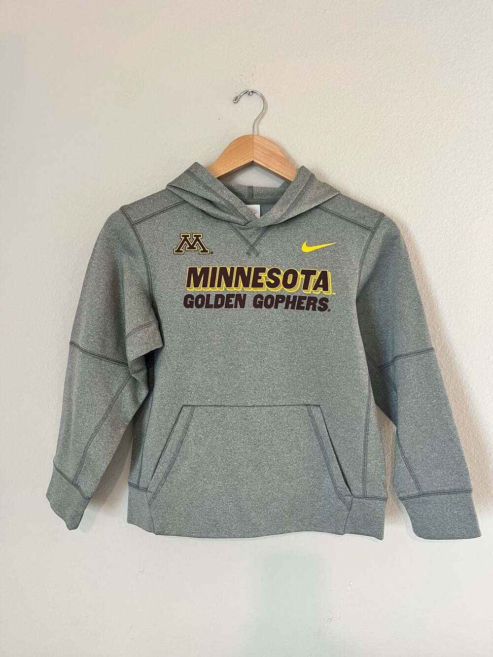 Nike, Kids Minnesota Golden Gophers Therma-Fit Sweatshirt, Grey, Youth Medium